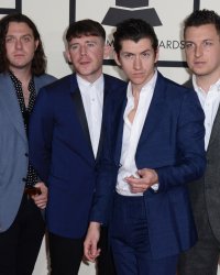 Les Arctic Monkeys annoncent leur retour avec un album live