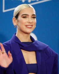 Dua Lipa invite Madonna, Gwen Stefani et Missy Elliott sur son prochain album
