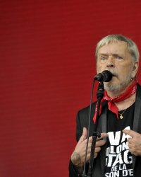 Renaud : découvrez son nouveau projet surprenant