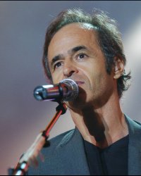 Sans Jean-Jacques Goldman, la troupe des Enfoirés "se responsabilise"