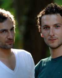 AaRON : "La musique coupe la solitude"