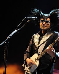 "Déshabillez-moi", l'exposition sur les costumes de la pop et de la chanson