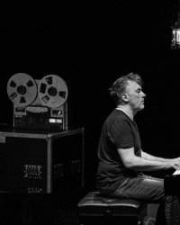 Yann Tiersen offre une ode à l'île d'Ouessant dans son prochain album