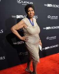 Aretha Franklin, "gravement malade", est entourée de ses proches