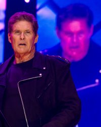 David Hasselhoff se lance dans le heavy metal pour son 14e album