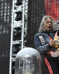 Metallica : confiné, le guitariste Kirk Hammett bosse sur de nouveaux riffs