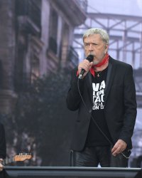 Renaud, sevré, va sortir un nouvel album en 2019