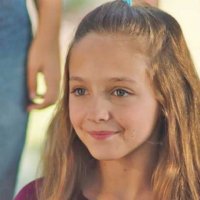 La Fille qui croyait aux miracles - Extrait 2 - VF - (2021)