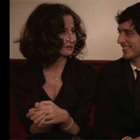 Main dans la main - bande annonce - (2012)
