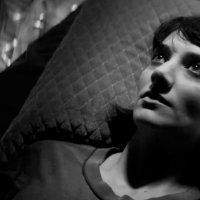 A Girl Walks Home Alone At Night - bande annonce - VOST - (2015)