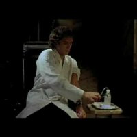 Le Pharmacien de garde - Extrait 2 - VF - (2002)