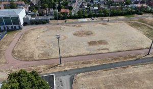 Conséquence de la sécheresse au parc des sports de Roubaix