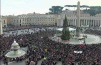 L'"ambassadeur" du Vatican en France visé par une enquête pour "agressions sexuelles"