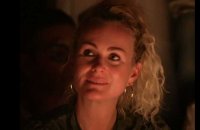VIDEO - Exclu Public - Laeticia Hallyday : cette chanson qui l'a fait fondre en larmes sur la tombe de Johnny