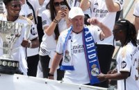Le Real Madrid fête son titre, Ancelotti se déhanche avec Camavinga