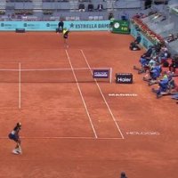 Madrid - Gauff inflige une double bulle à Rus