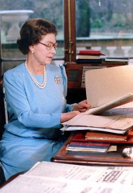 Affiche de Elizabeth II, destin royal
