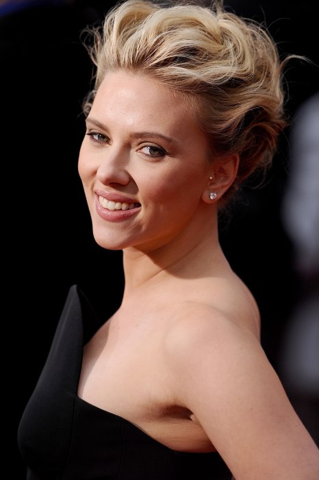Scarlett Johansson à l'avant-première de The Avengers à Los Angeles Scarlett Johansson à l'avant-première de The Avengers à Los Angeles