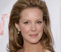 Elizabeth Perkins