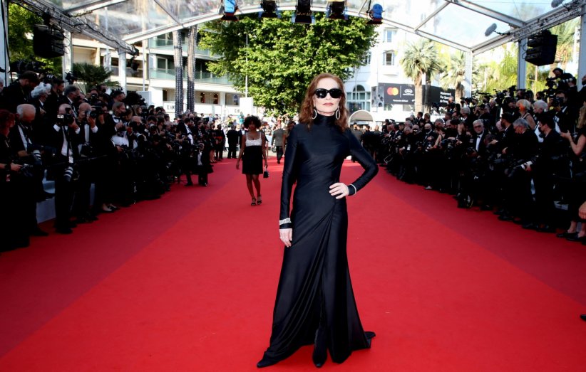 Isabelle Huppert en total look noir Isabelle Huppert en total look noir