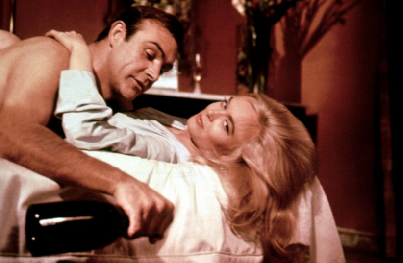 Il a endossé le rôle sept fois au cinéma Il a endossé le rôle sept fois au cinéma