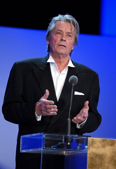 Alain Delon : pour l'amour de Romy Alain Delon : pour l'amour de Romy