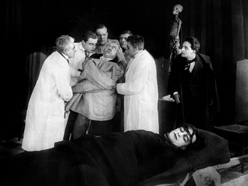 "Le Cabinet du docteur Caligari" de Robert Wiene (1920) "Le Cabinet du docteur Caligari" de Robert Wiene (1920)