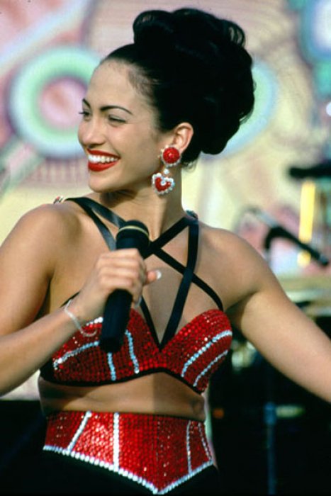Jennifer Lopez, inoubliable Selena Jennifer Lopez, inoubliable Selena