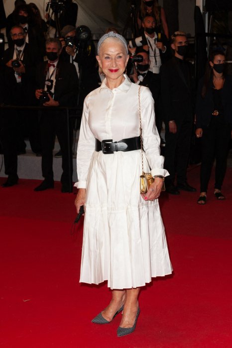 Helen Mirren, élégante en robe chemise Helen Mirren, élégante en robe chemise