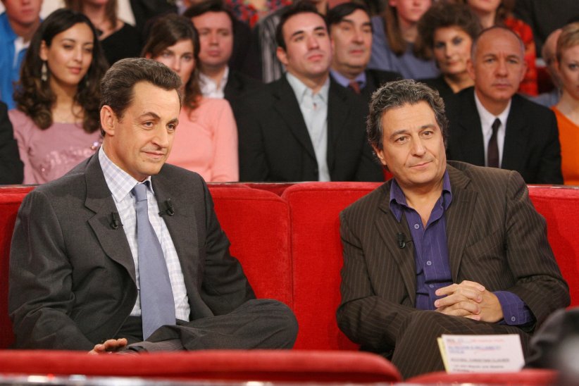 Il est très proche de Nicolas Sarkozy Il est très proche de Nicolas Sarkozy