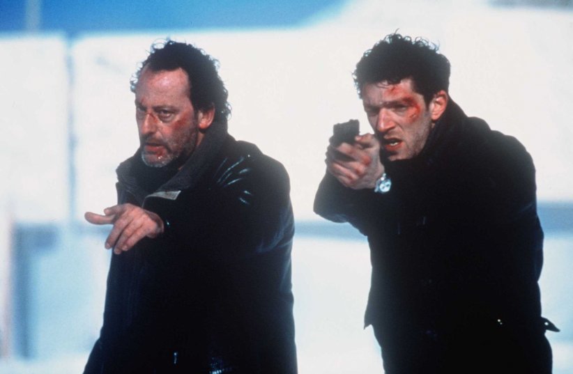 "Les Rivières pourpres" (2000) de Mathieu Kassovitz, d'après l'oeuvre de Jean-Christophe Grangé "Les Rivières pourpres" (2000) de Mathieu Kassovitz, d'après l'oeuvre de Jean-Christophe Grangé