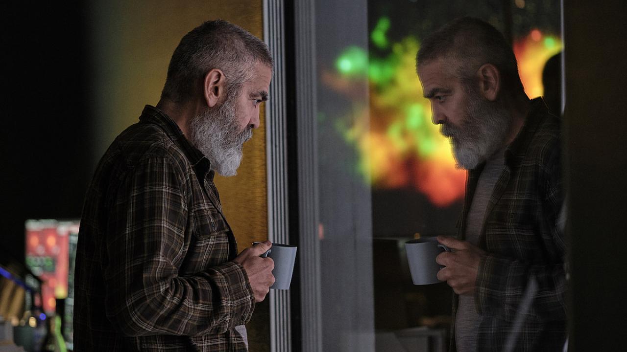Minuit dans l'univers: George Clooney seul dans l'Arctique après l'apocalypse