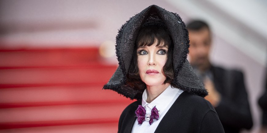 Isabelle Adjani lors de la 75ème édition du Festival International du Film de Cannes, le 22 mai 2022.