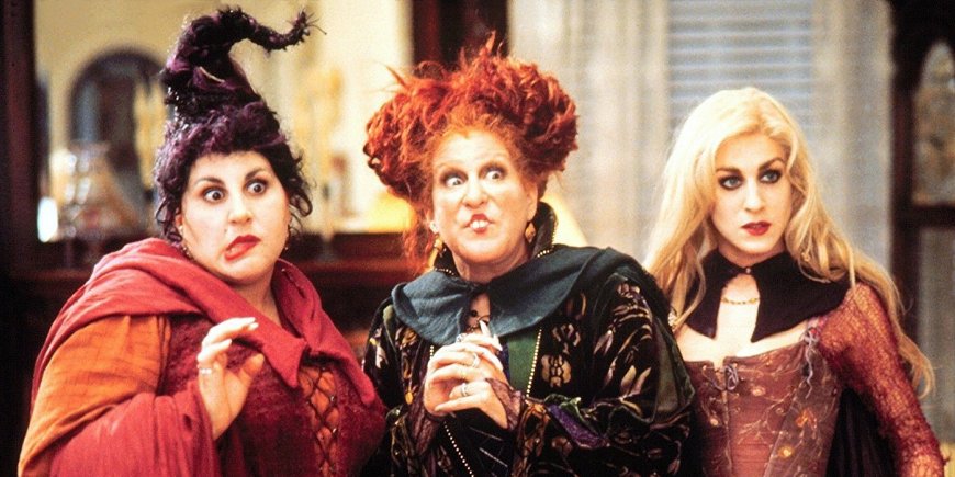 Sarah Jessica Parker, Bette Midler et Kathy Najimy, qui incarnent les trois sorcières dans