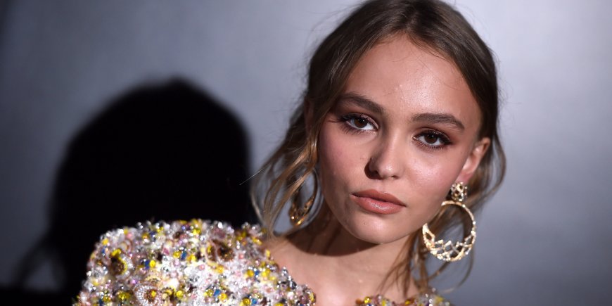 Lily-Rose Depp lors d'un diner organisé pour célébrer le nouveau parfum Chanel à Los Angeles, le 22 septembre 2016.
