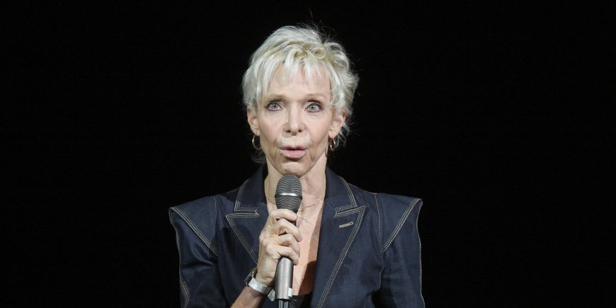 Tonie Marshall au filage de la comédie musicale