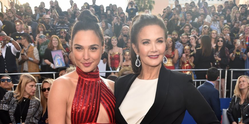 Gal Gadot et Lynda Carter à la première de