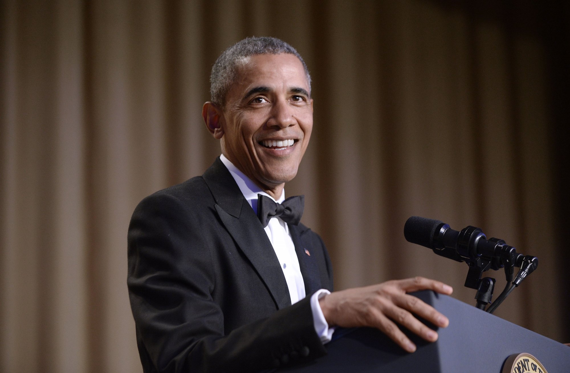 Barack Obama durant le dîner annuel de l'Association des Correspondants de la Maison Blanche à Washington, le 30 avril 2016.