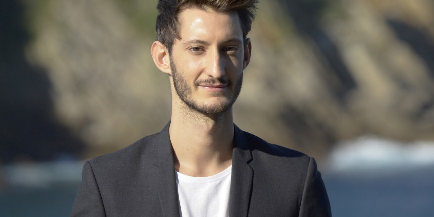 Pierre Niney lors du 64e Festival du Film de San Sebastian, le 24 septembre 2016.
