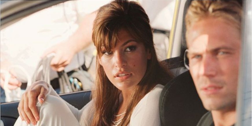 Eva Mendes dans 2 Fast 2 Furious