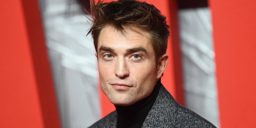 Robert Pattinson lors d'une projection de