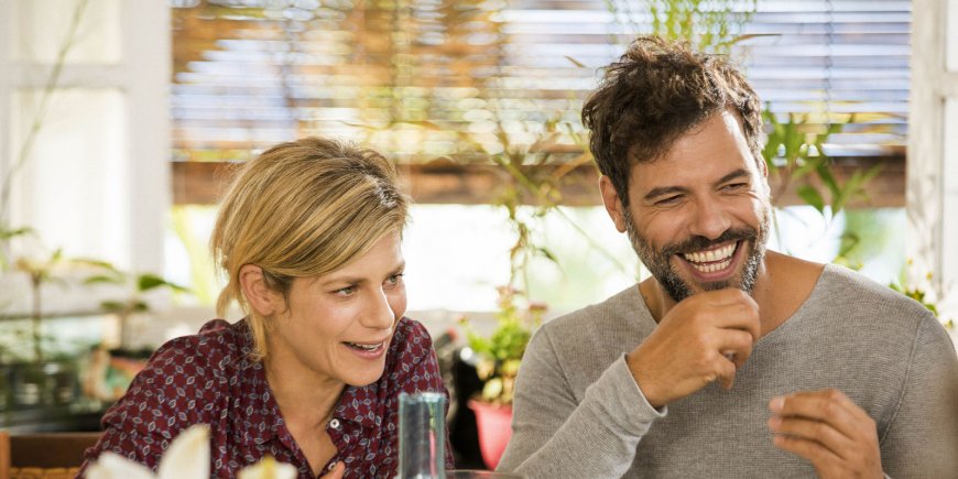 Laurent Lafitte et Marina Foïs dans