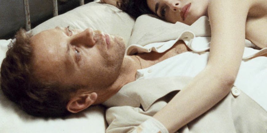 Amira Casar et Rocco Siffredi dans