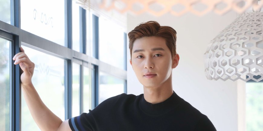 Park Seo-jun pose pour l'objectif avant son interview avec Yonhap News Agency à Séoul, le 26 juillet 2017.
