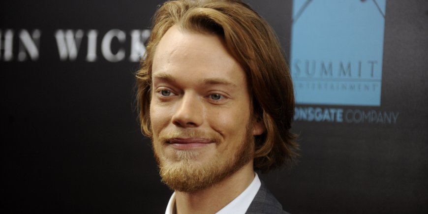 Alfie Allen à l'avant-première du film