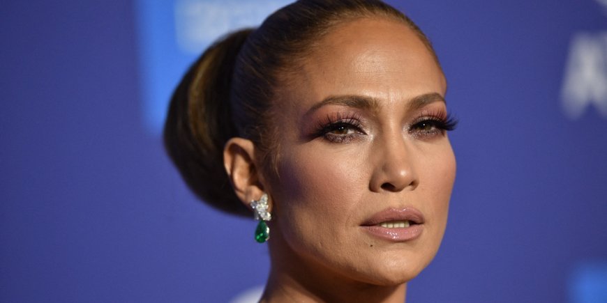 Jennifer Lopez lors du 31e Annual Palm Springs International Film Festival Awards Gala, le 2 janvier 2020.