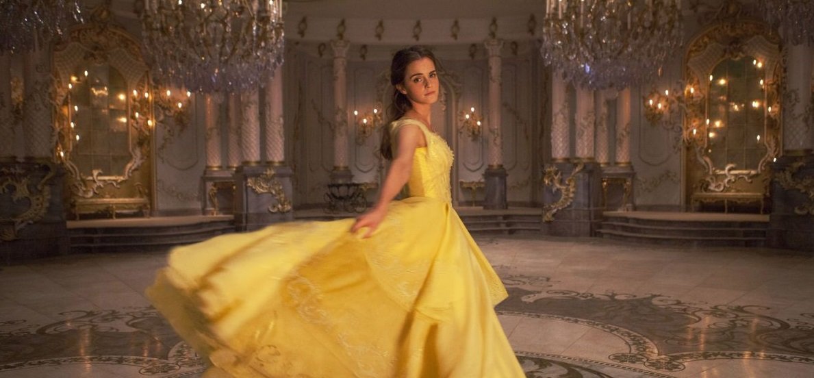 Emma Watson dans la sublime robe jaune de l'héroïne de 