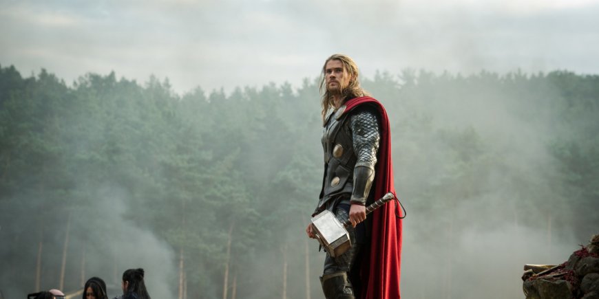 Chris Hemsworth dans