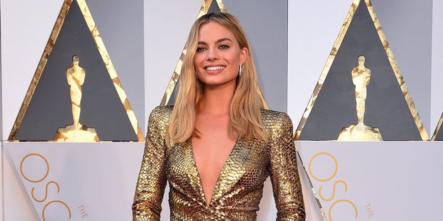 Margot Robbie sur le tapis rouge des Oscars.