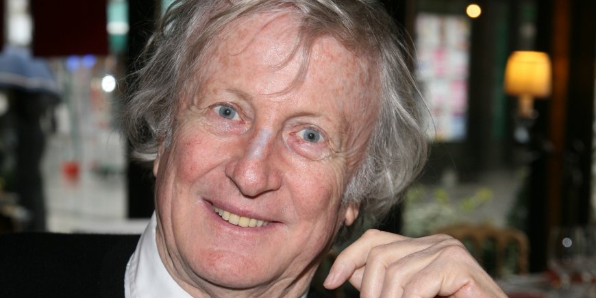 Claude Rich au Fouquet's à Paris, le 7 février 2009.